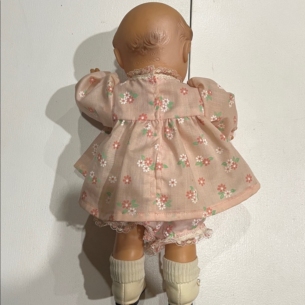 Vintage Cameo Kewpie Doll: 12-inch Vinyl Toy, Posable Arms and legs squeaky toy - Picture 4 of 13